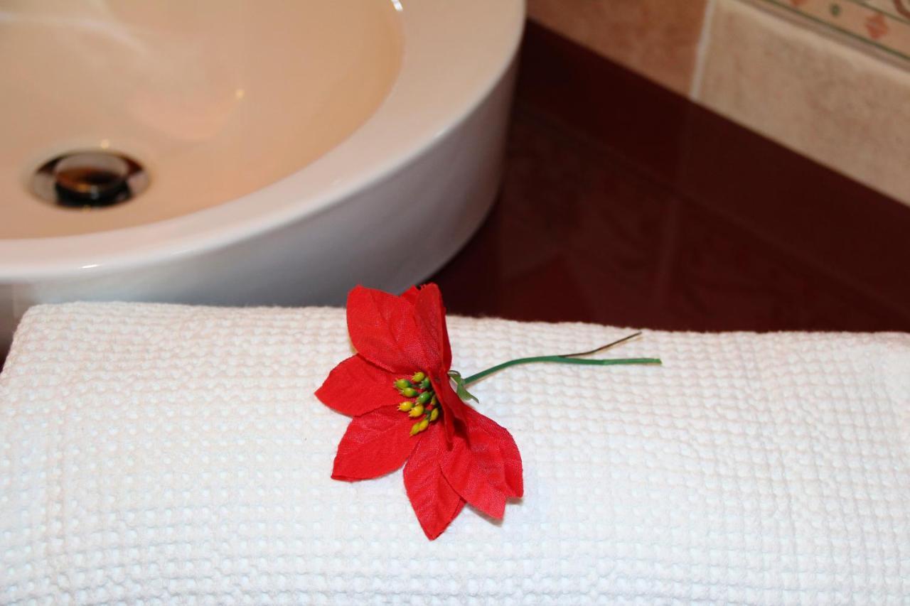 Sardinia Re Guest House Сассарі Екстер'єр фото