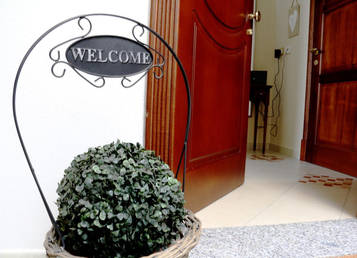 Sardinia Re Guest House Сассарі Екстер'єр фото